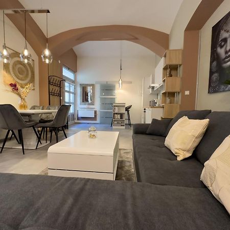 Apartments Adamas Целе Экстерьер фото