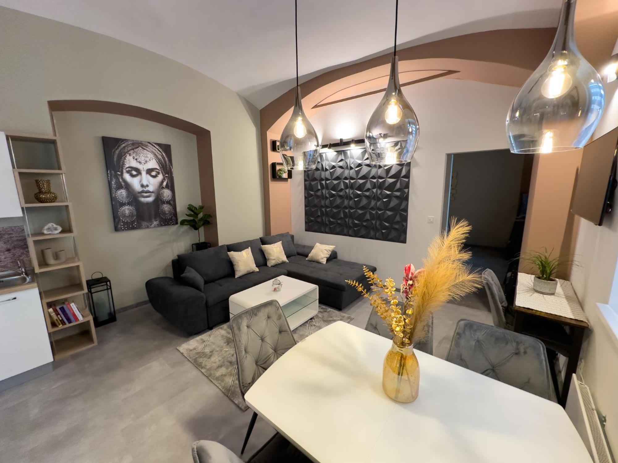 Apartments Adamas Целе Экстерьер фото