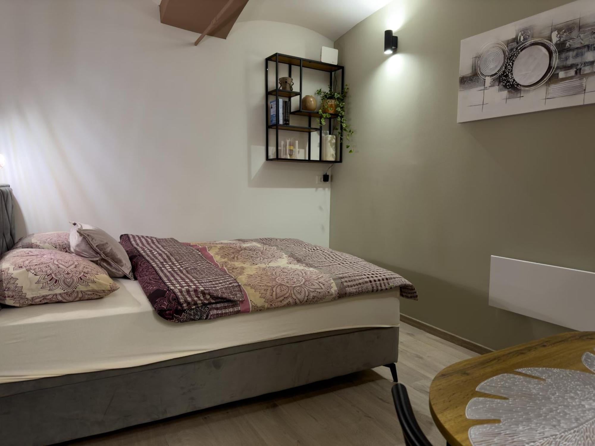 Apartments Adamas Целе Экстерьер фото