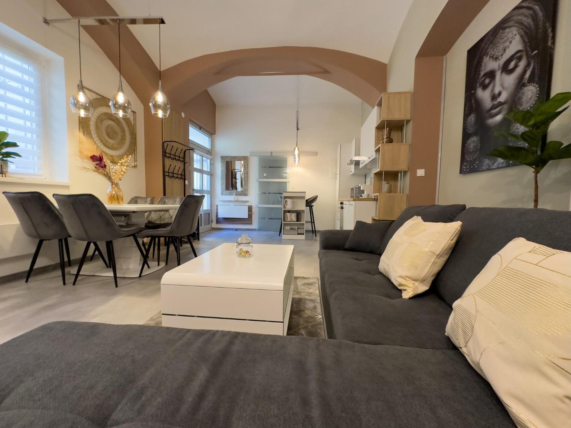 Apartments Adamas Целе Экстерьер фото